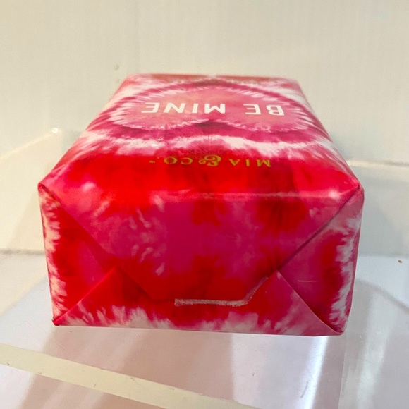 NWT Mia & Co Valentine 💘 Honeysuckle Luxury Bar Soap Shea Butter Large 10.58 Oz - Picture 10 of 13